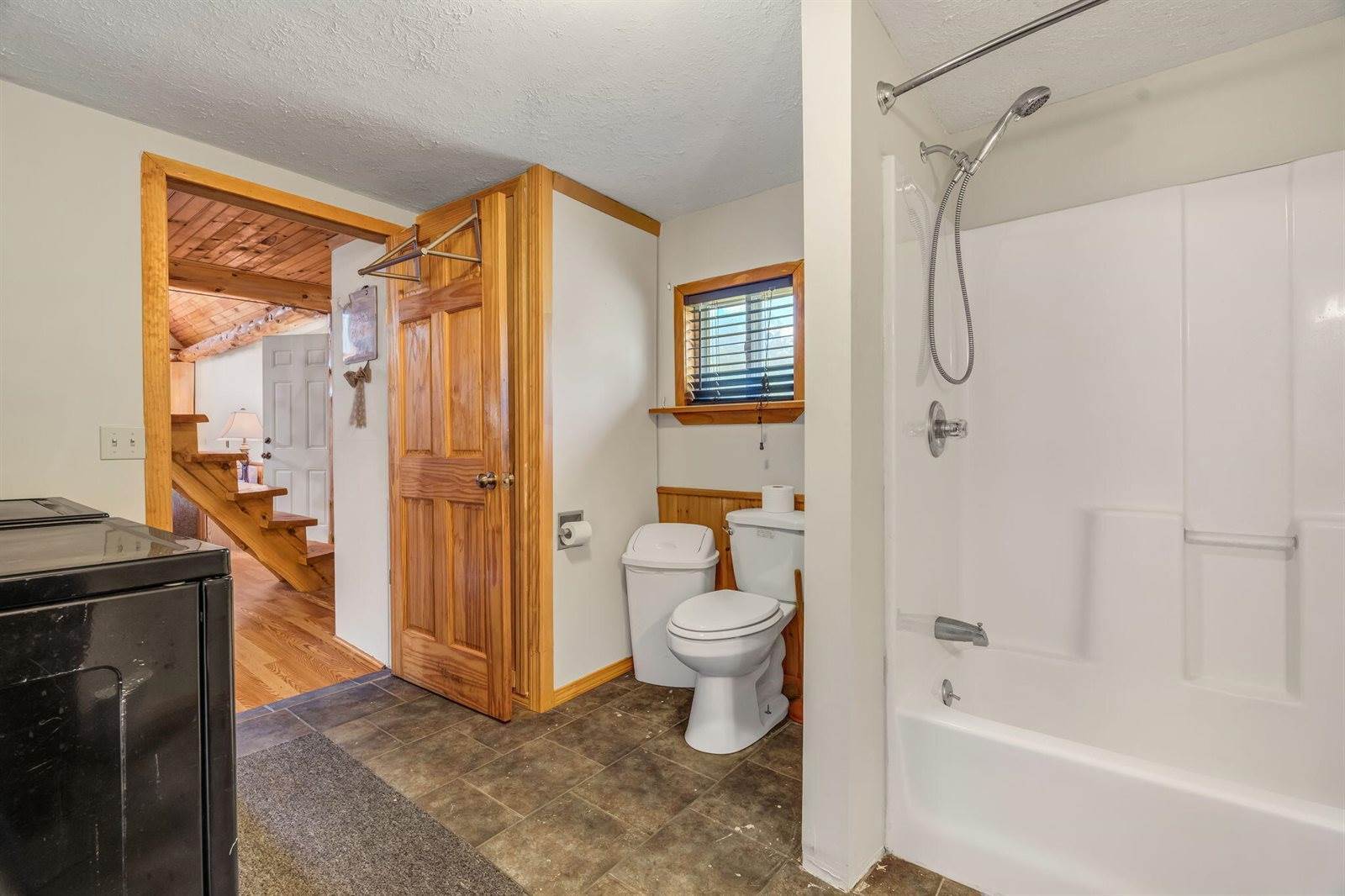 612 Main Road, Burlington, ME 04417