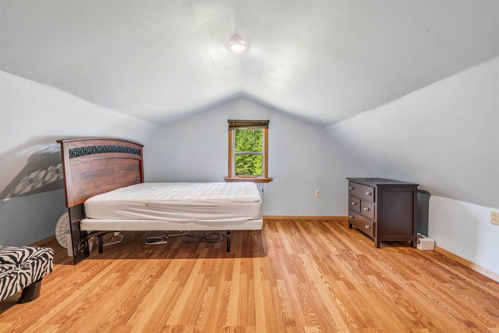 612 Main Road, Burlington, ME 04417