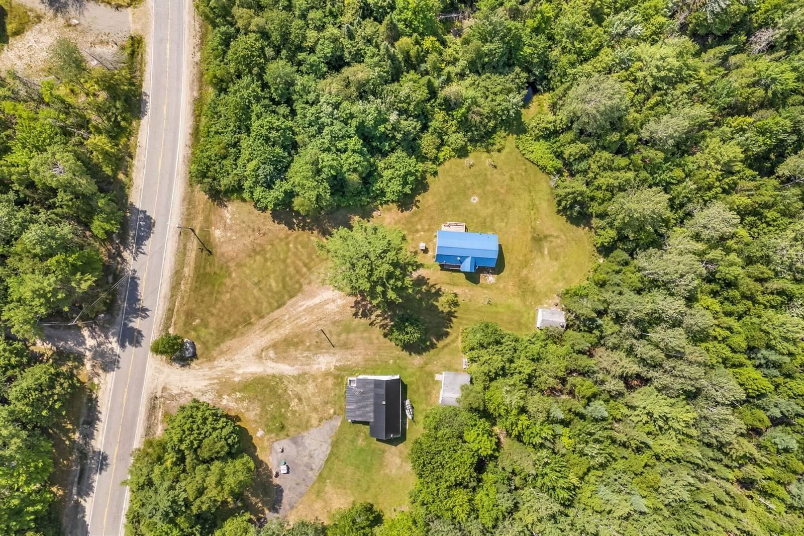 612 Main Road, Burlington, ME 04417