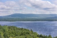 612 Main Road, Burlington, ME 04417