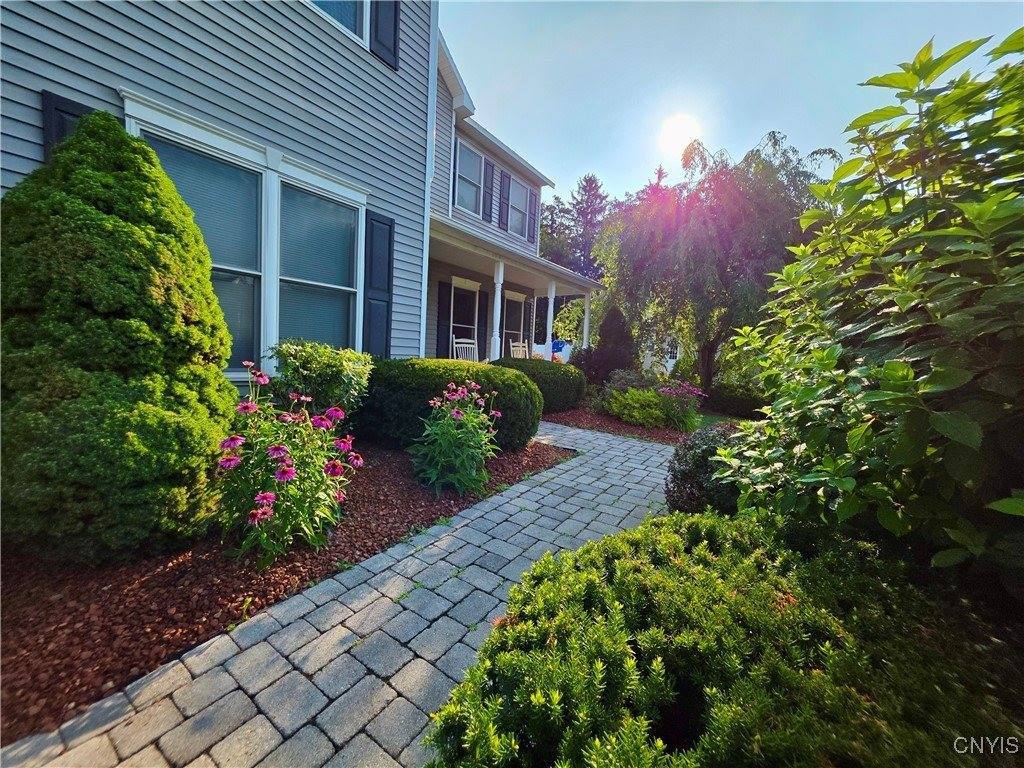 9142 Frenchmans Creek Drive, Lysander, NY 13135