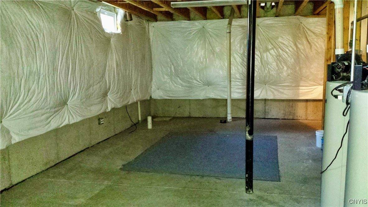 9142 Frenchmans Creek Drive, Lysander, NY 13135