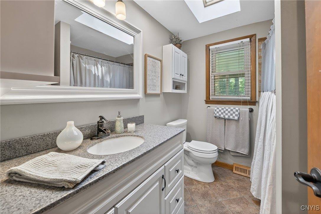 4190 Gemini, Clay, NY 13090