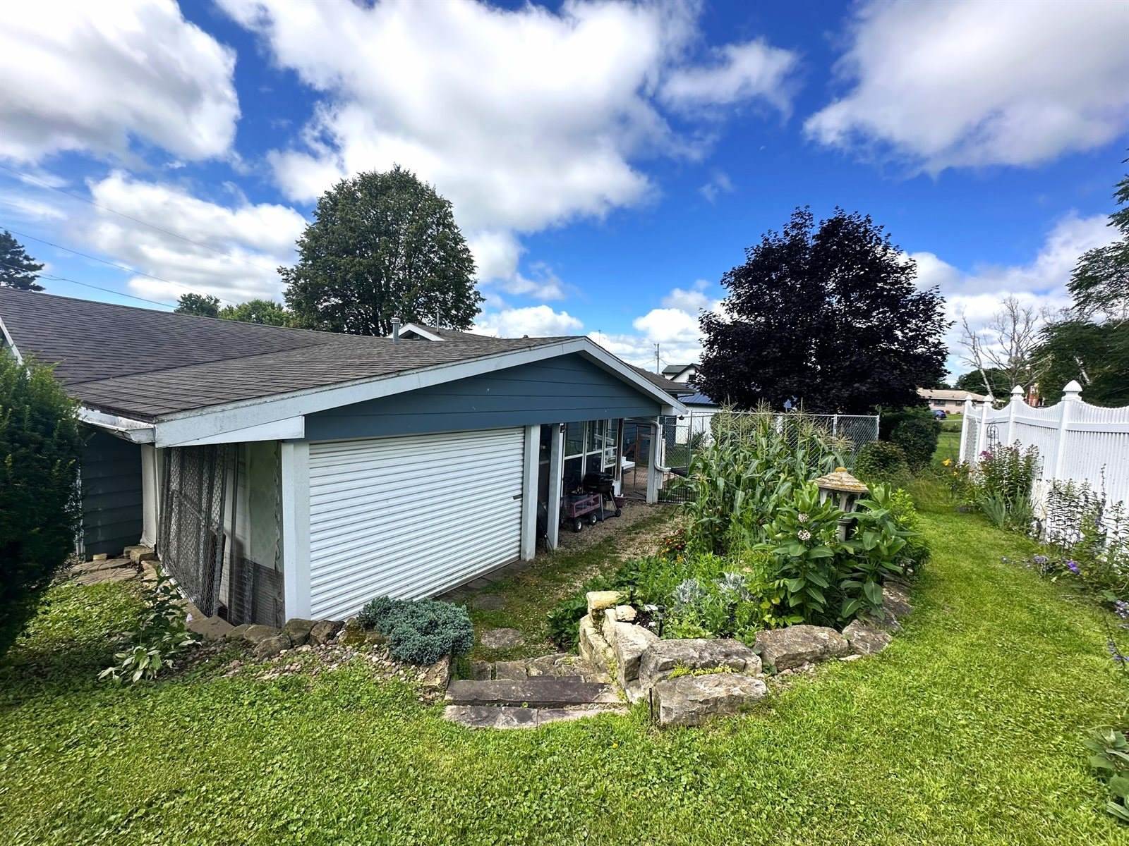 104 Elm St, Westby, WI 54667