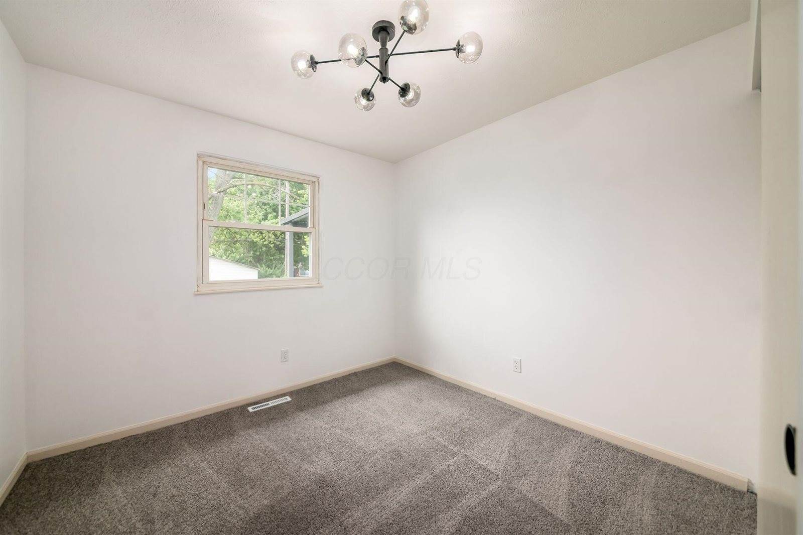 3735 Christie Road West, Columbus, OH 43207