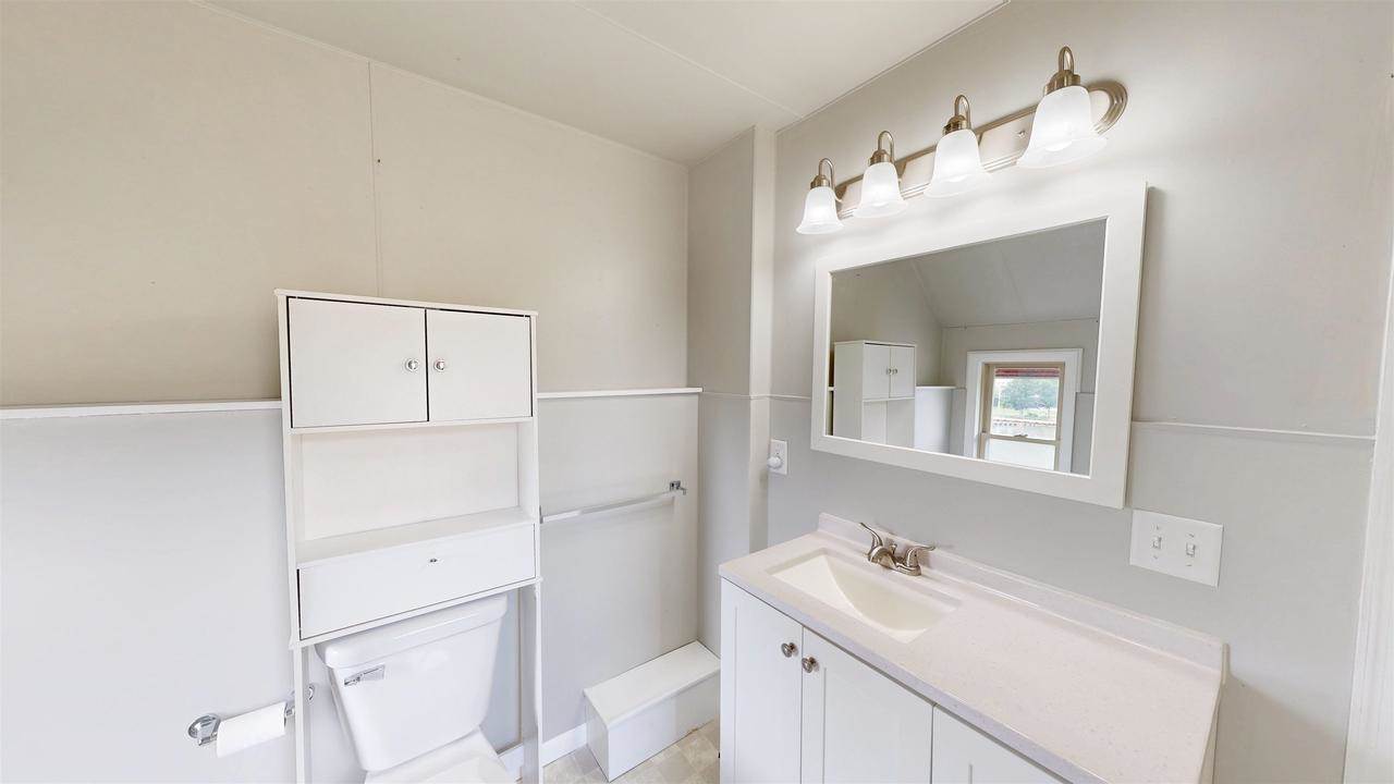 204 Wisconsin Drive, Jefferson, WI 53549