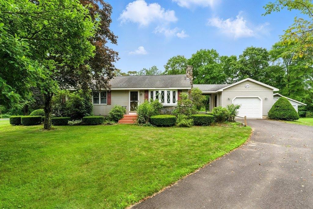 612 N Liberty St, Belchertown, MA 01007