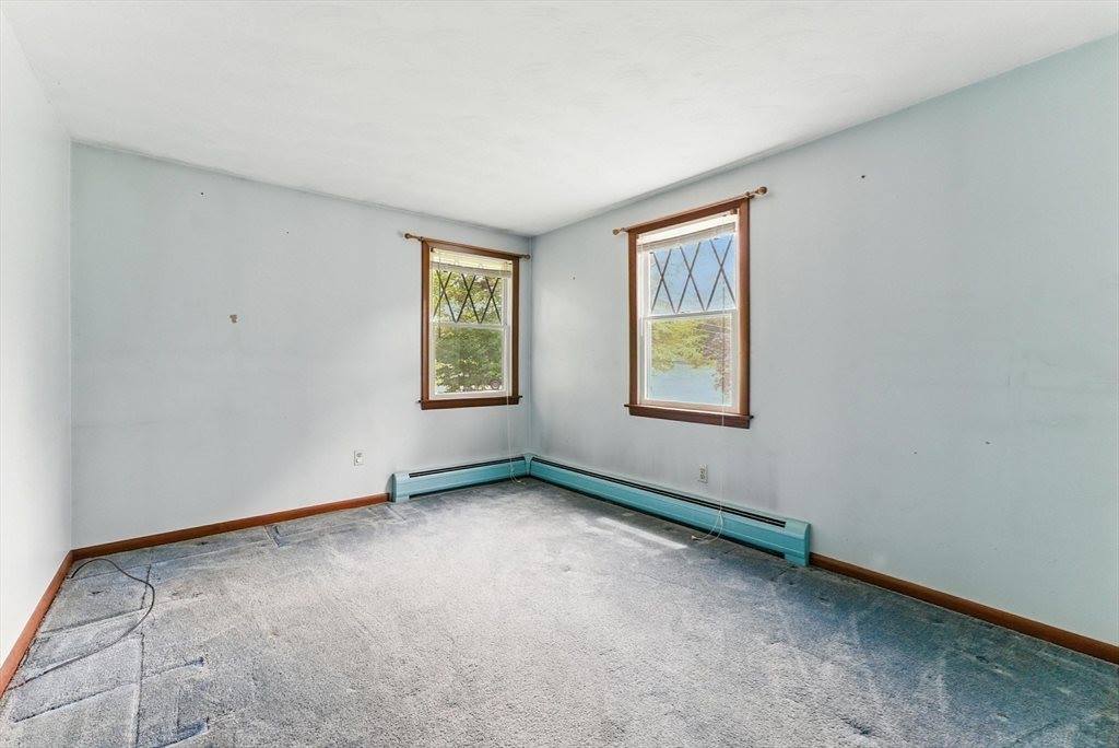 612 N Liberty St, Belchertown, MA 01007