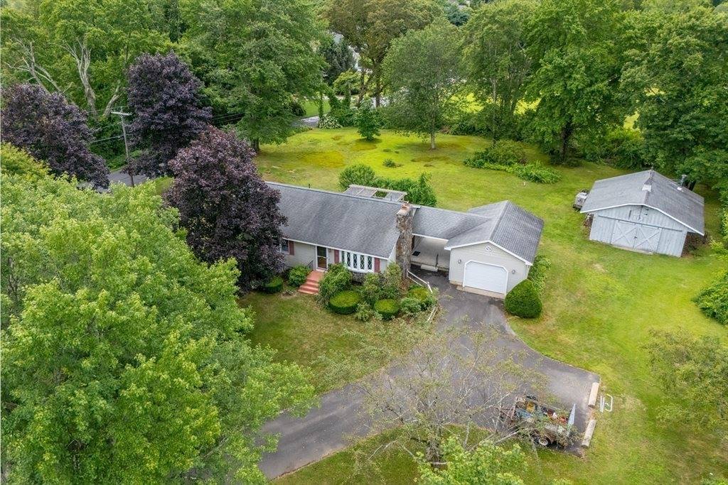 612 N Liberty St, Belchertown, MA 01007