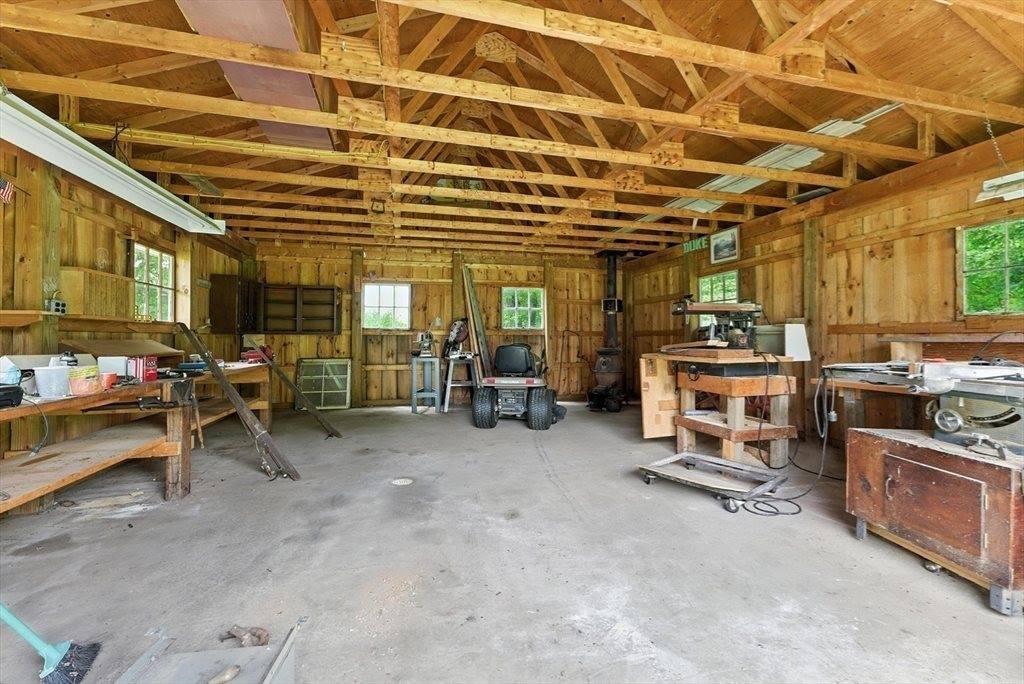 612 N Liberty St, Belchertown, MA 01007