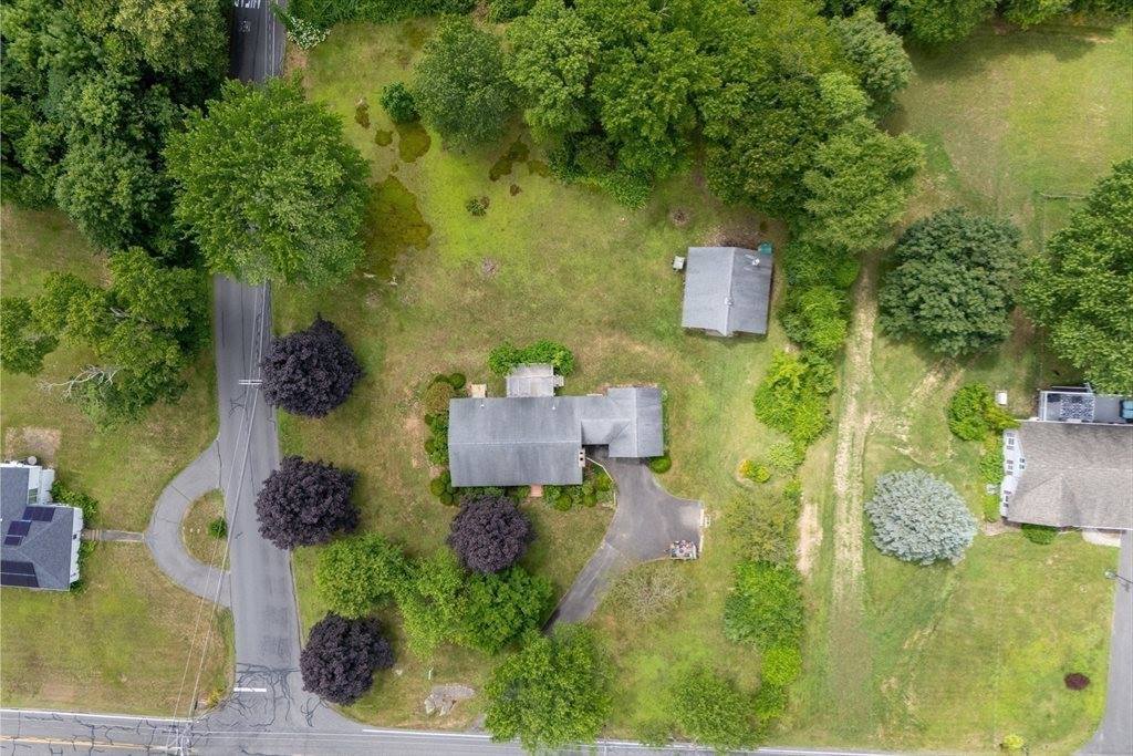 612 N Liberty St, Belchertown, MA 01007