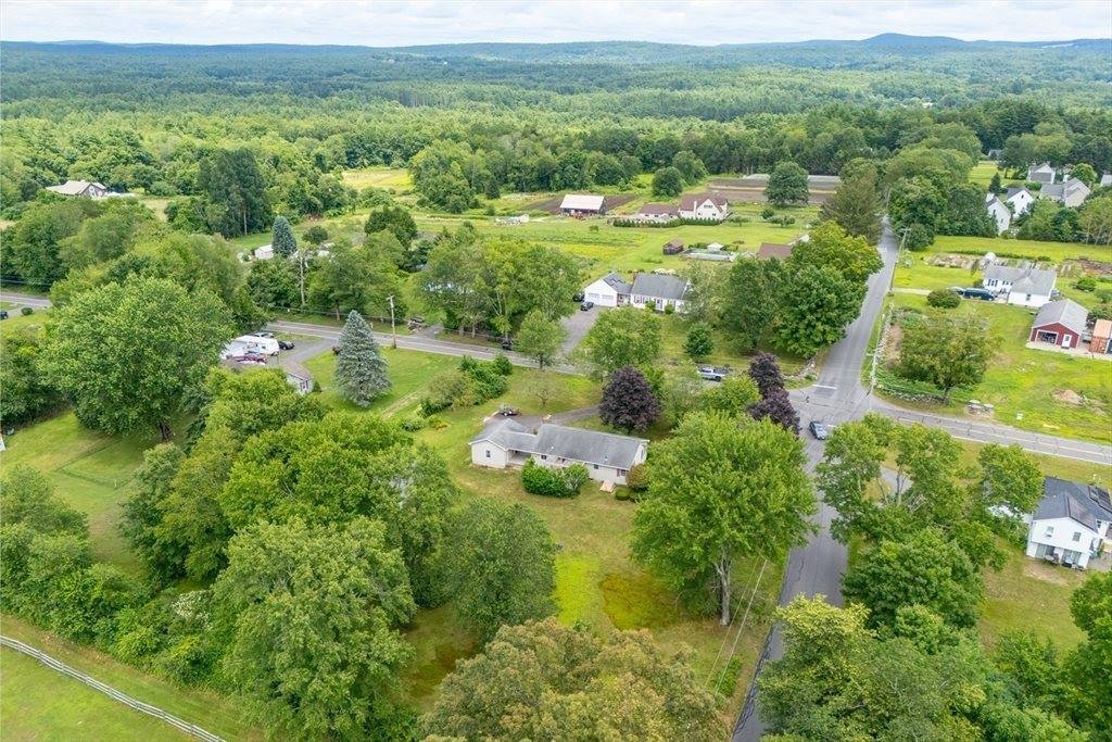 612 N Liberty St, Belchertown, MA 01007