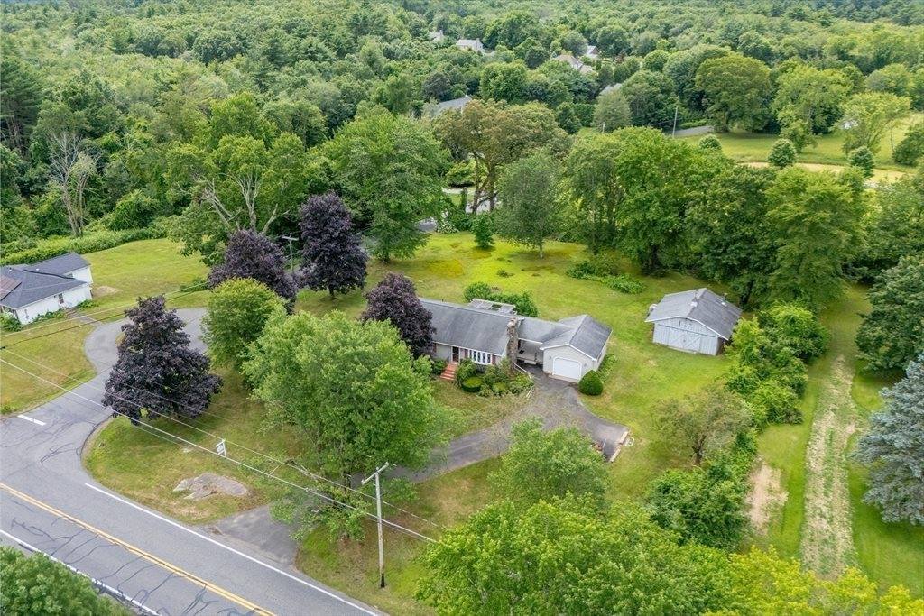 612 N Liberty St, Belchertown, MA 01007