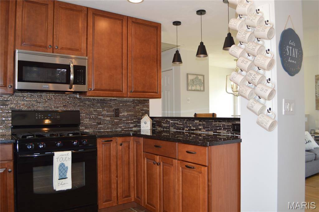 25 Bernie Circle, Maryland Heights, MO 63043