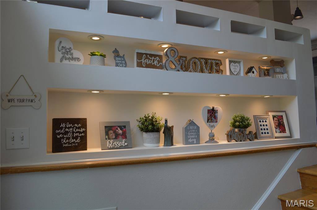 25 Bernie Circle, Maryland Heights, MO 63043