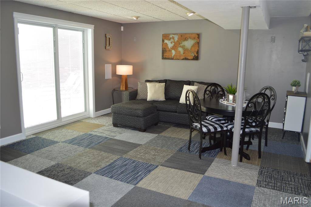 25 Bernie Circle, Maryland Heights, MO 63043