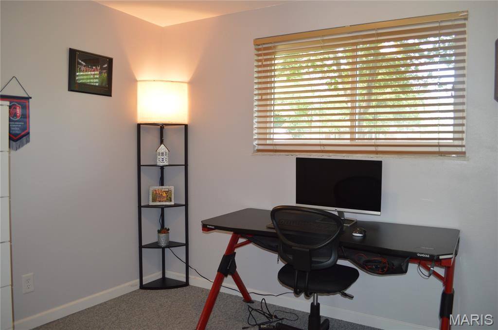 25 Bernie Circle, Maryland Heights, MO 63043