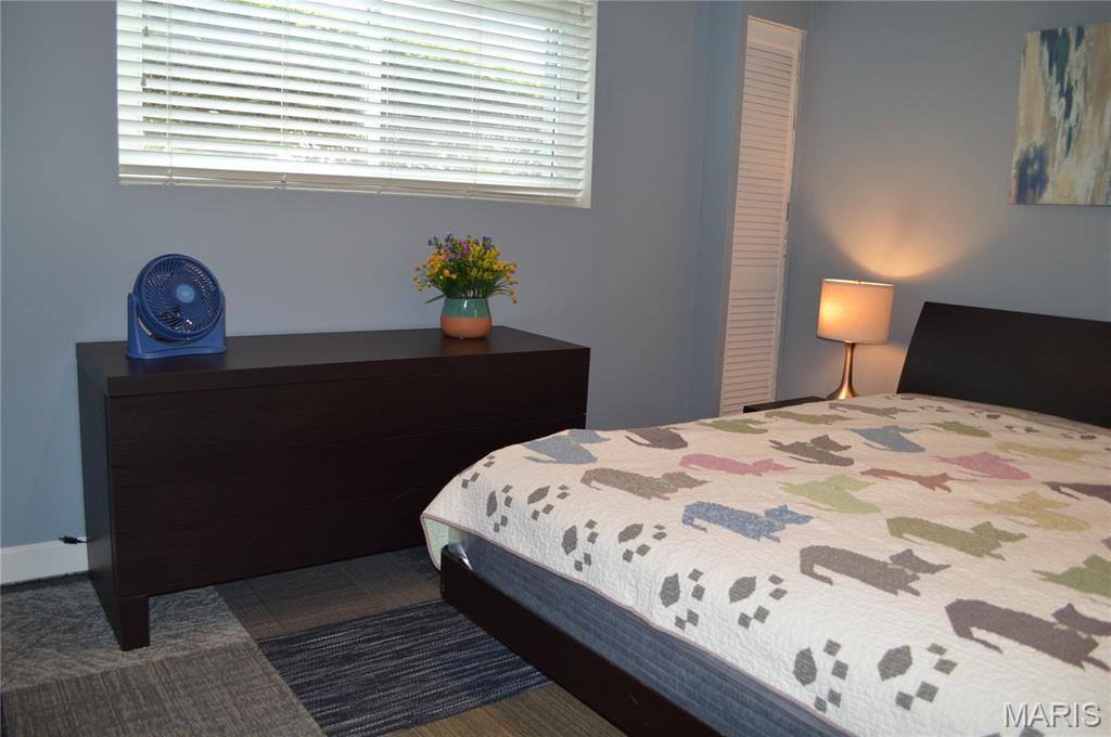 25 Bernie Circle, Maryland Heights, MO 63043