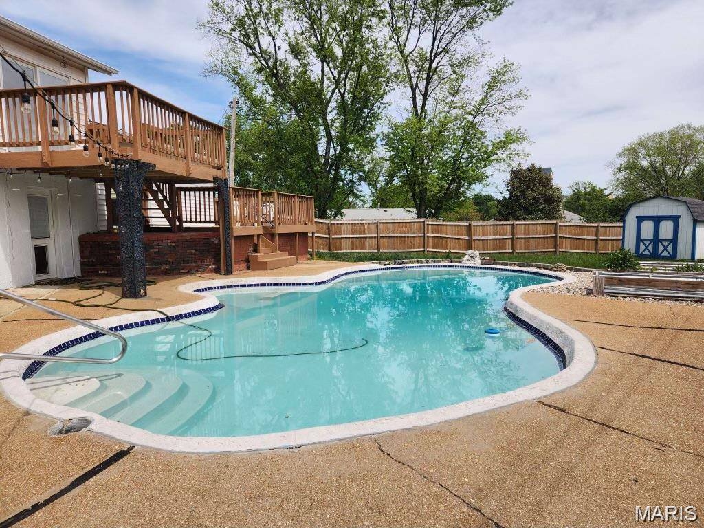 25 Bernie Circle, Maryland Heights, MO 63043