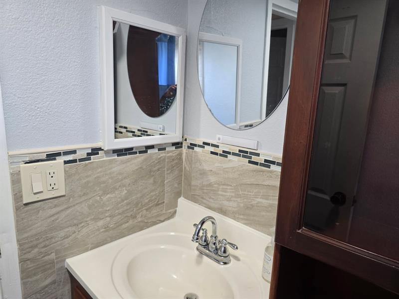 Address Not Available, Lauderhill, FL 33313