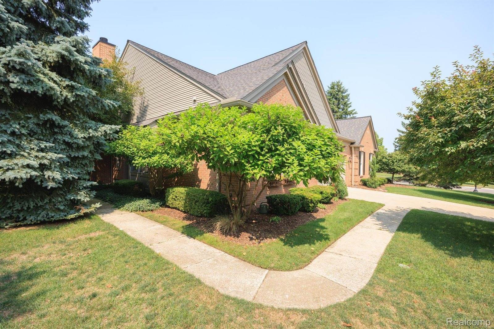 1114 Rock Valley Drive, RochesterCity_Oakland, MI 48307