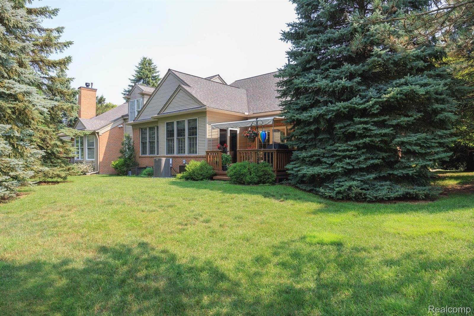 1114 Rock Valley Drive, RochesterCity_Oakland, MI 48307