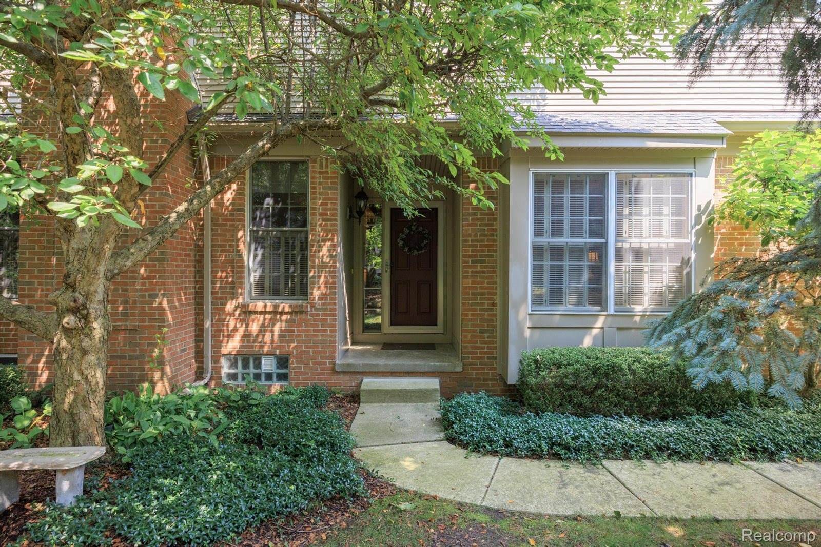 1114 Rock Valley Drive, RochesterCity_Oakland, MI 48307