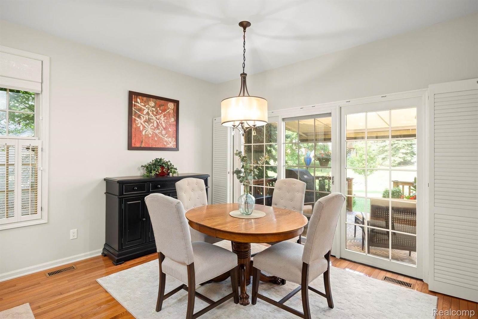 1114 Rock Valley Drive, RochesterCity_Oakland, MI 48307