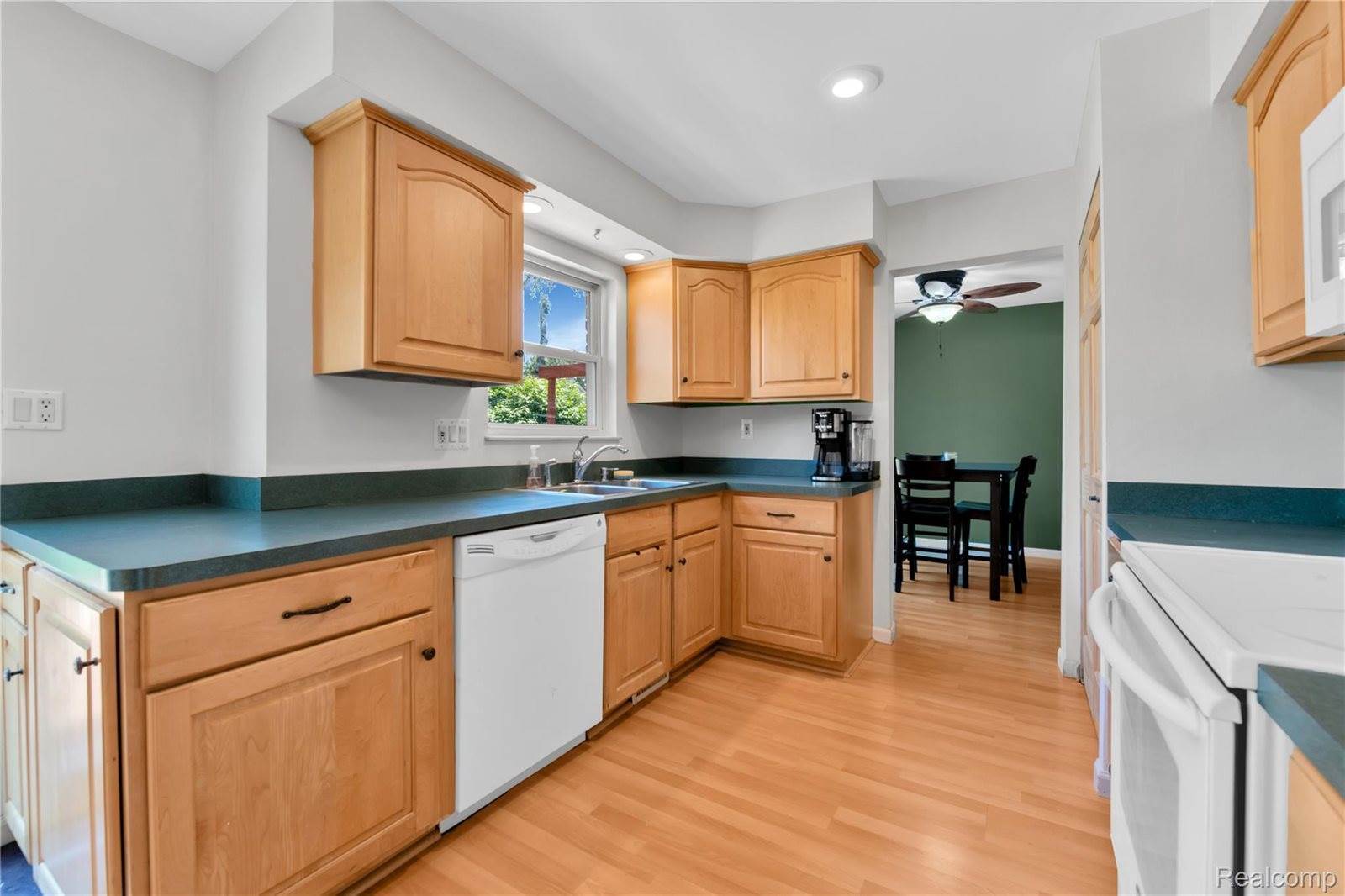 607 Ashburnham Street, Auburn Hills, MI 48326