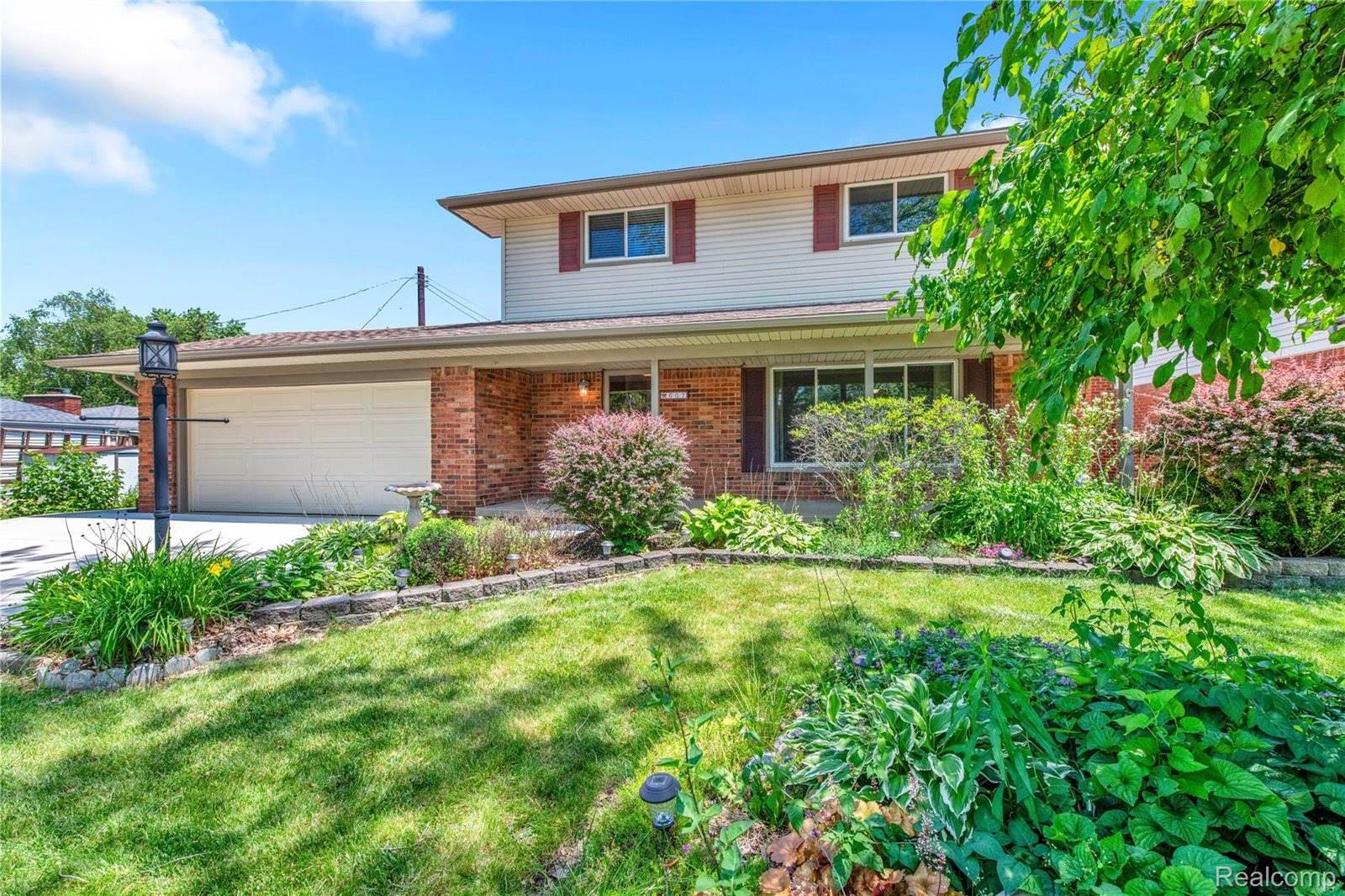 607 Ashburnham Street, Auburn Hills, MI 48326