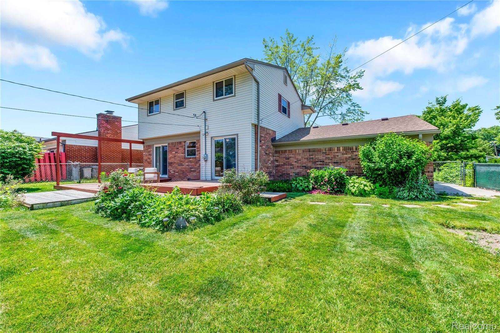 607 Ashburnham Street, Auburn Hills, MI 48326