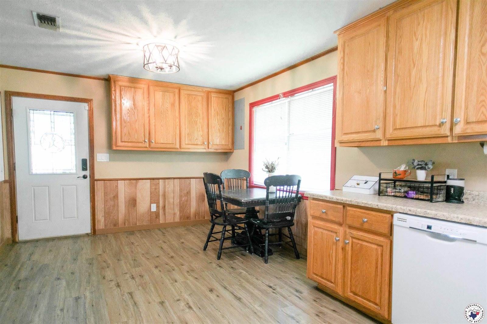 160 County Road 1120, Maud, TX 75567