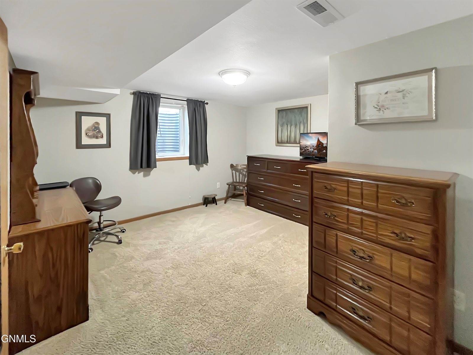 1520 Main Street, Williston, ND 58801