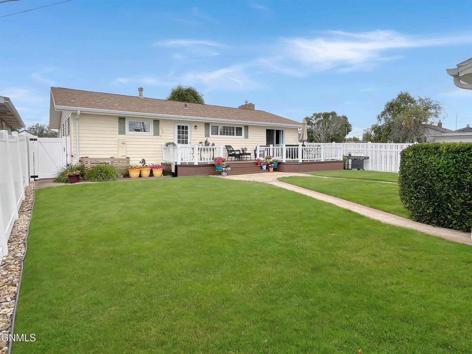 1520 Main Street, Williston, ND 58801