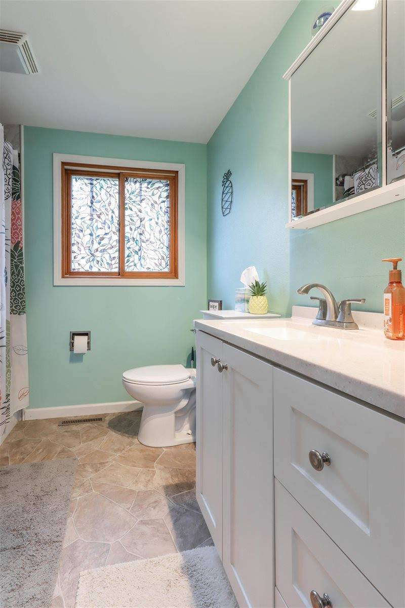 202 2nd Street, Milladore, WI 54454