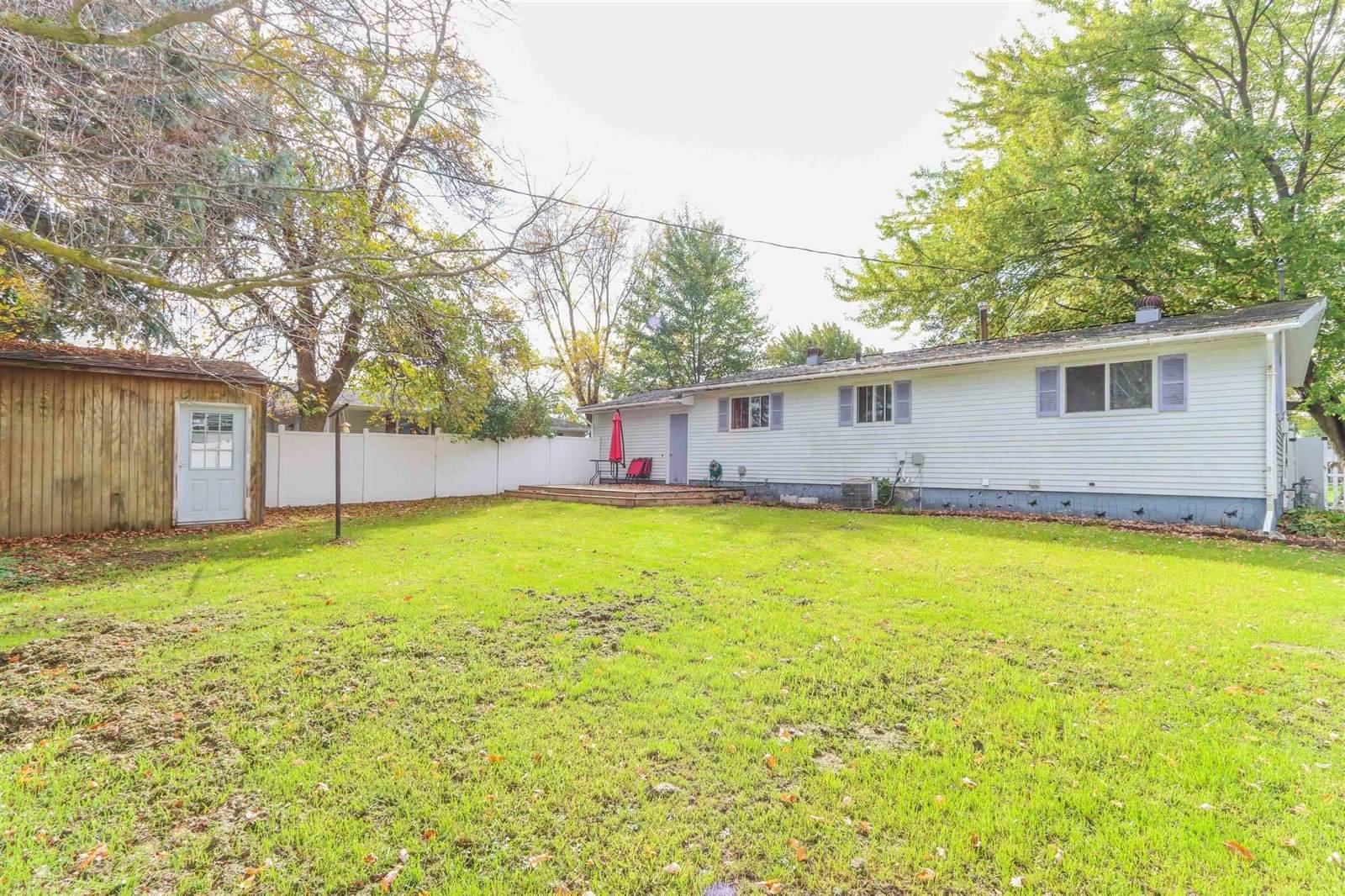 202 2nd Street, Milladore, WI 54454