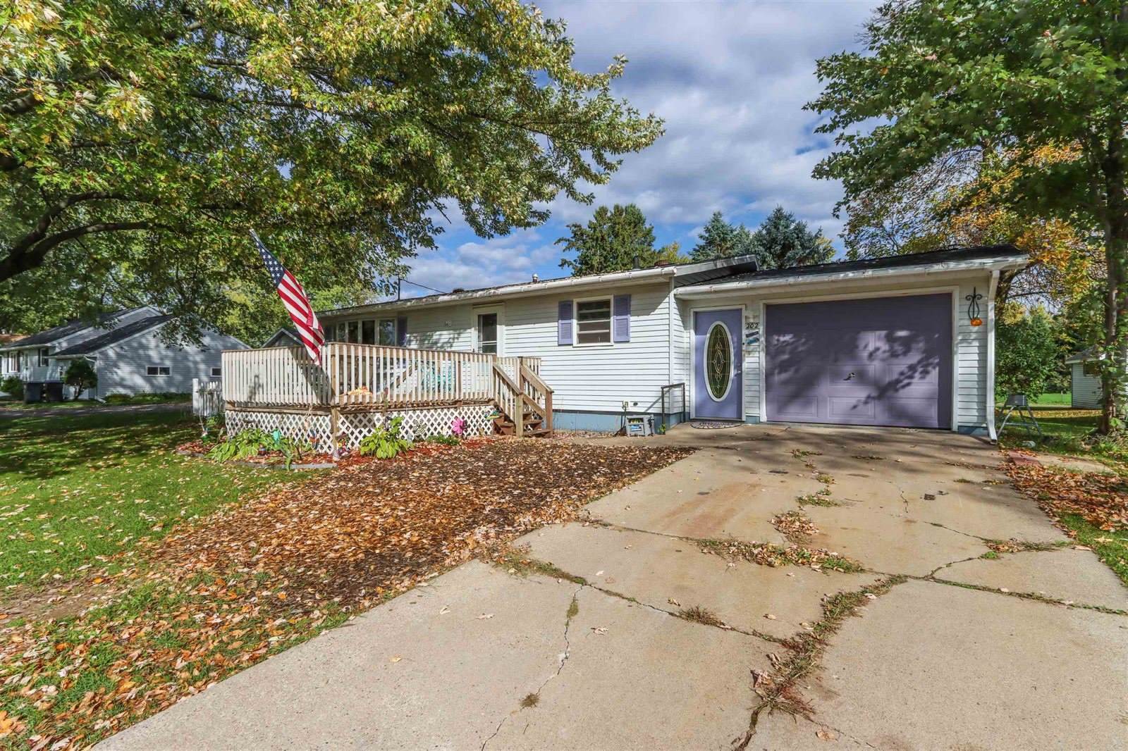 202 2nd Street, Milladore, WI 54454