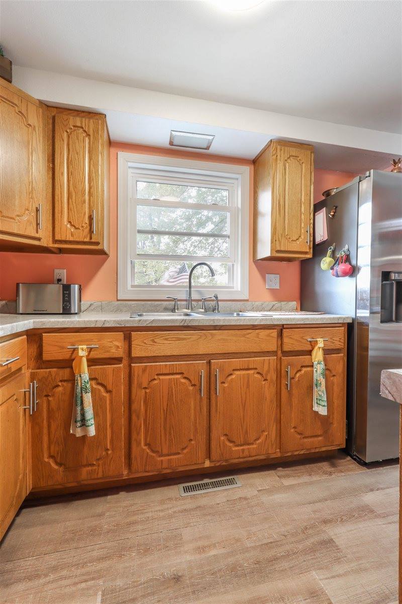 202 2nd Street, Milladore, WI 54454