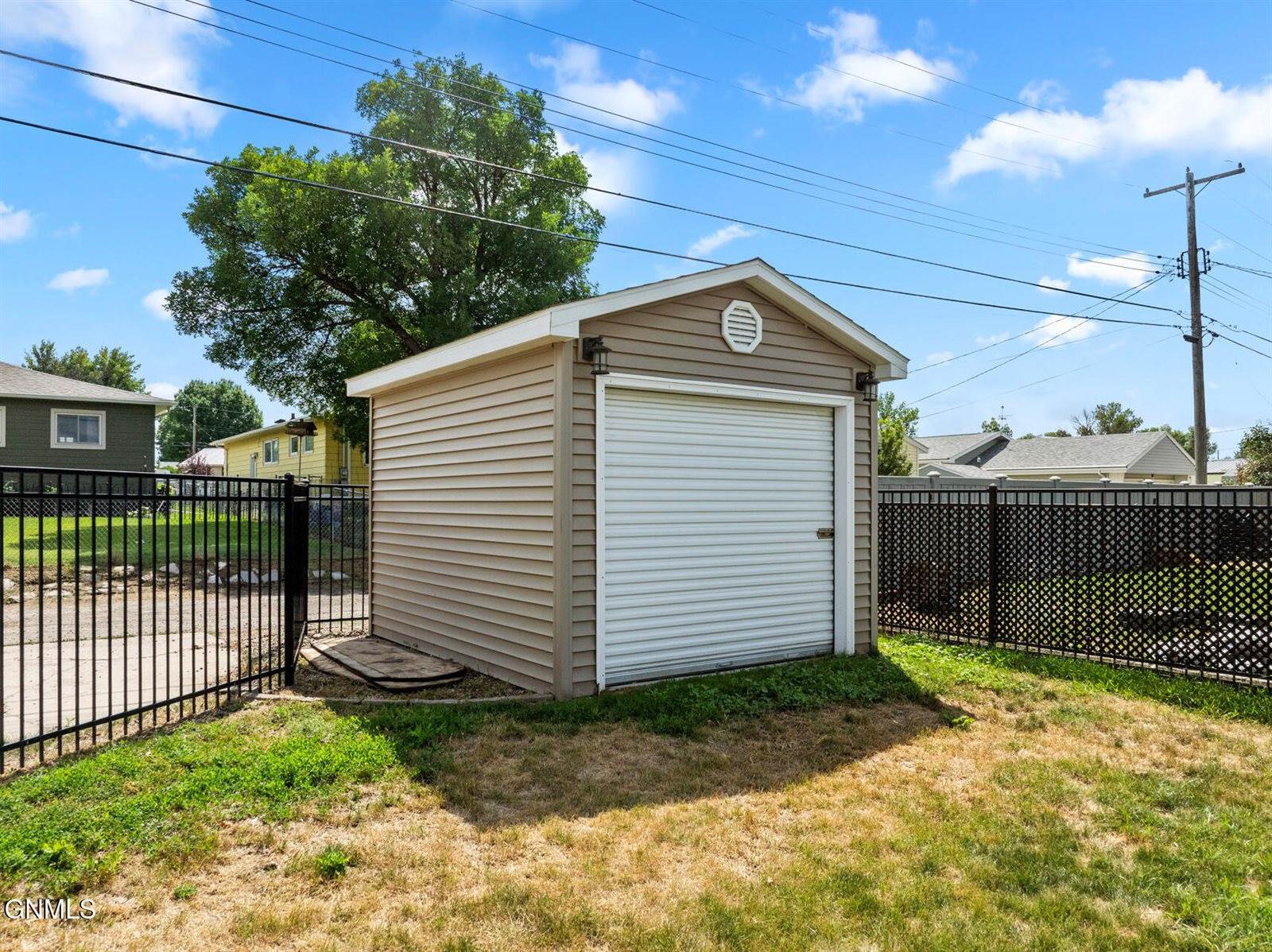 922 16th Avenue West, Williston, ND 58801