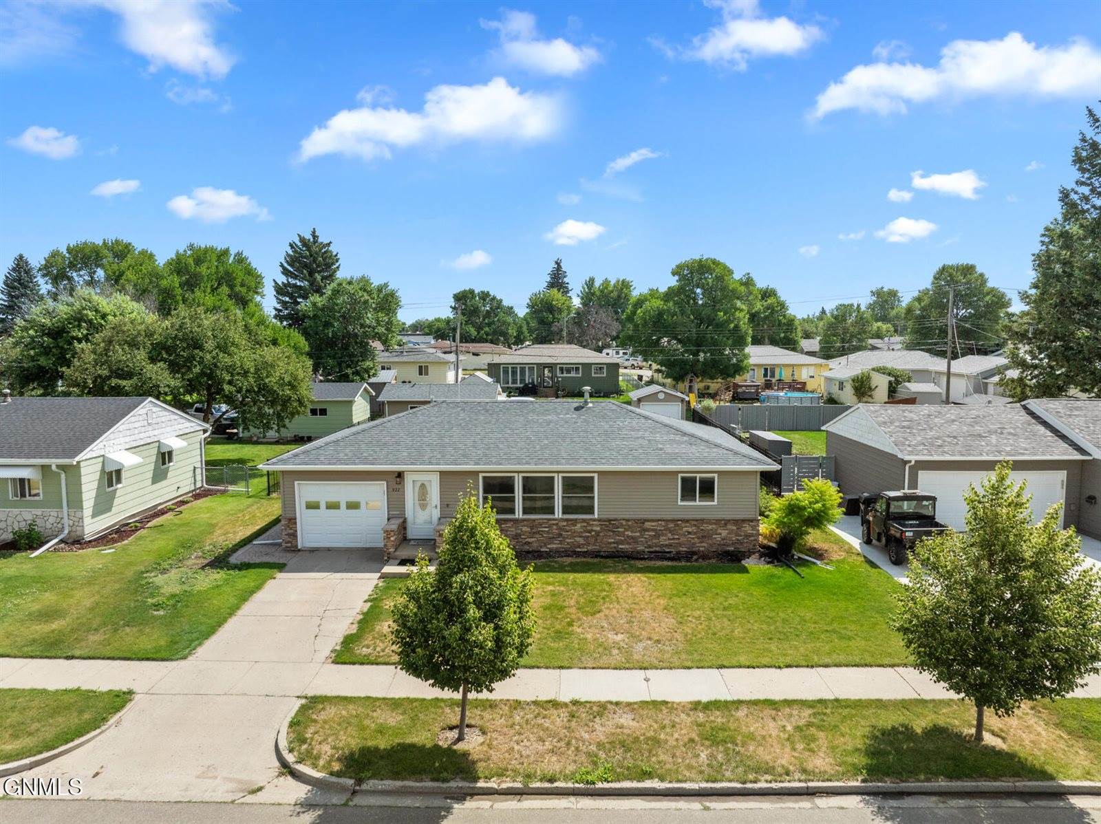 922 16th Avenue West, Williston, ND 58801