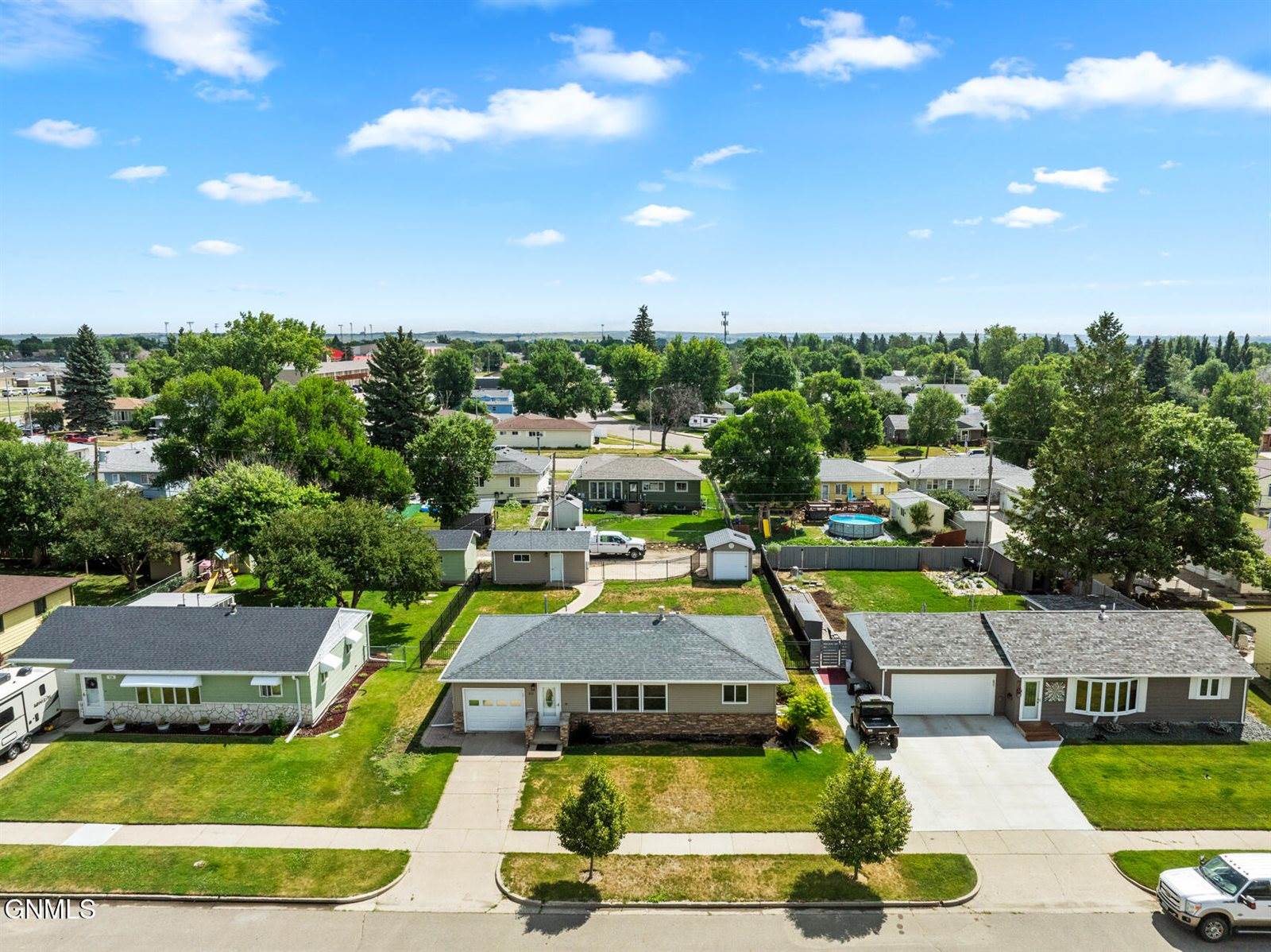 922 16th Avenue West, Williston, ND 58801