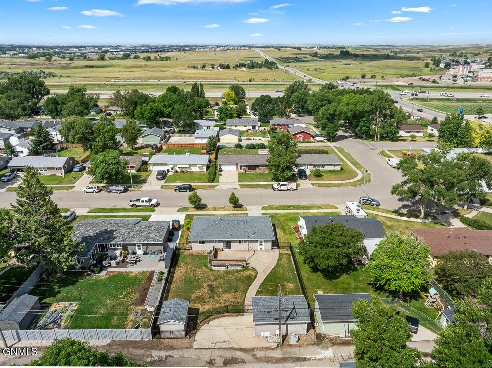 922 16th Avenue West, Williston, ND 58801