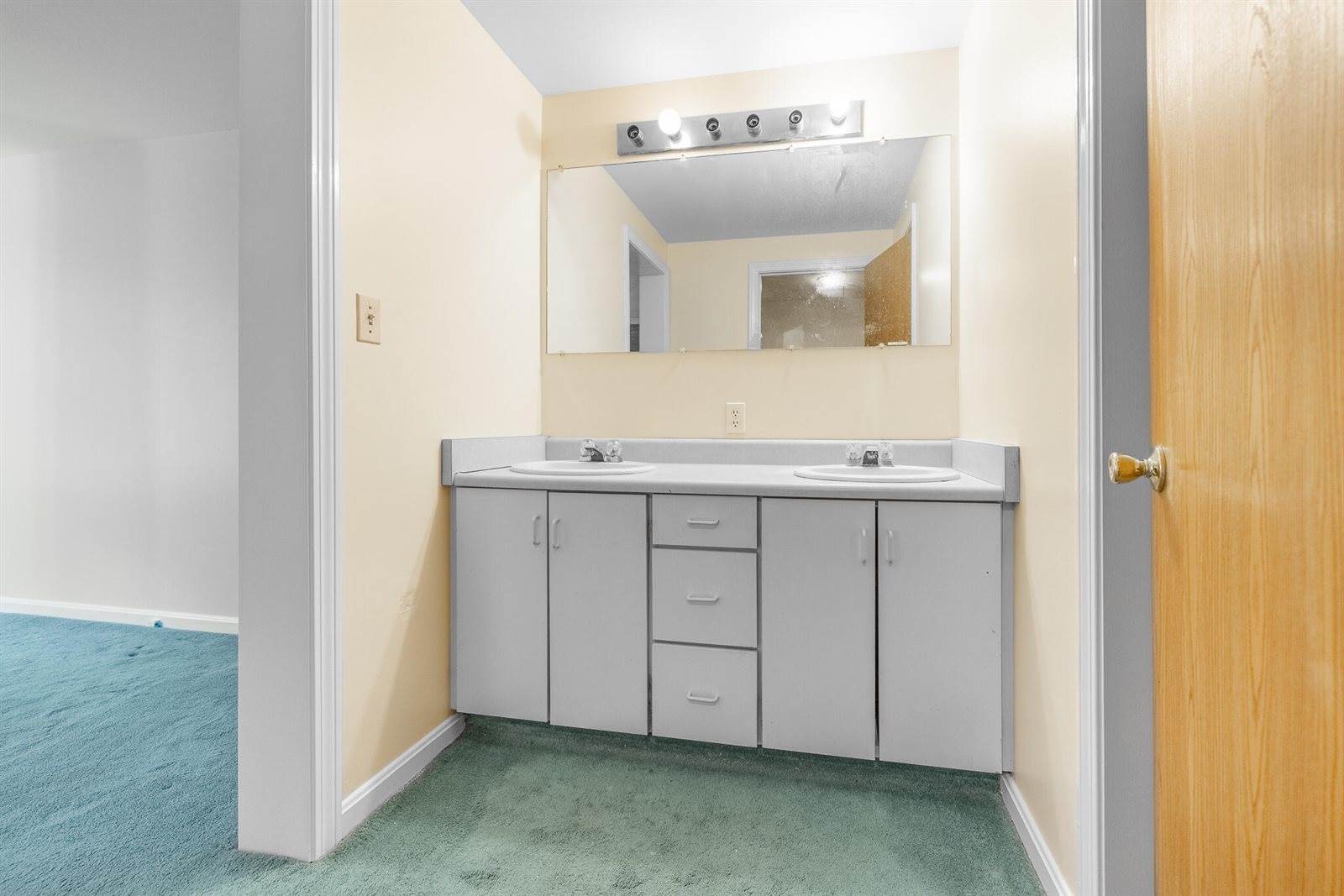 148 Mountain View Drive, Hermon, ME 04401