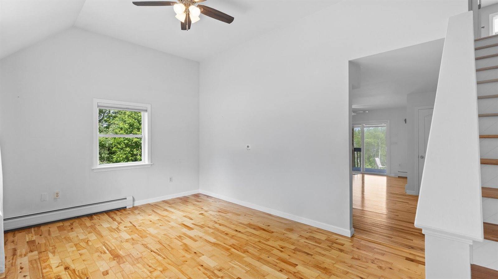 39 Maple Leaf Lane, Hermon, ME 04401