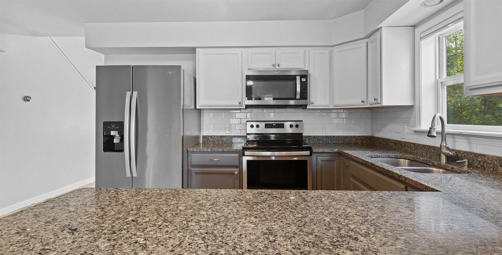 39 Maple Leaf Lane, Hermon, ME 04401