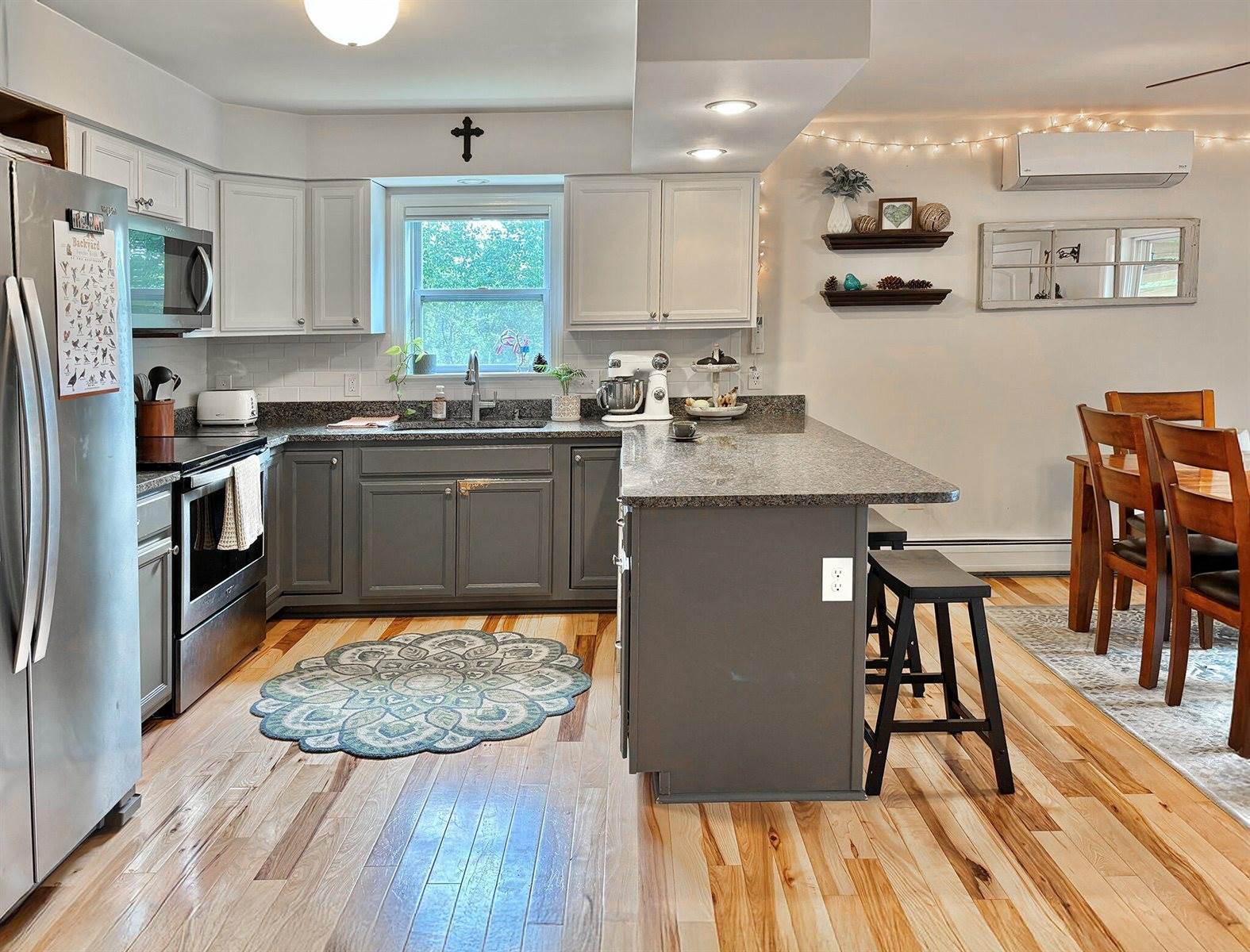 39 Maple Leaf Lane, Hermon, ME 04401