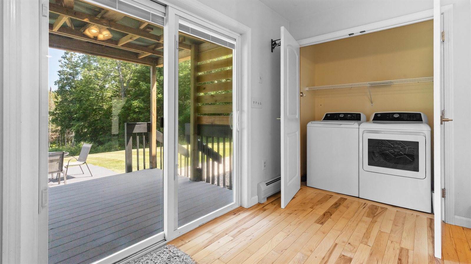 39 Maple Leaf Lane, Hermon, ME 04401