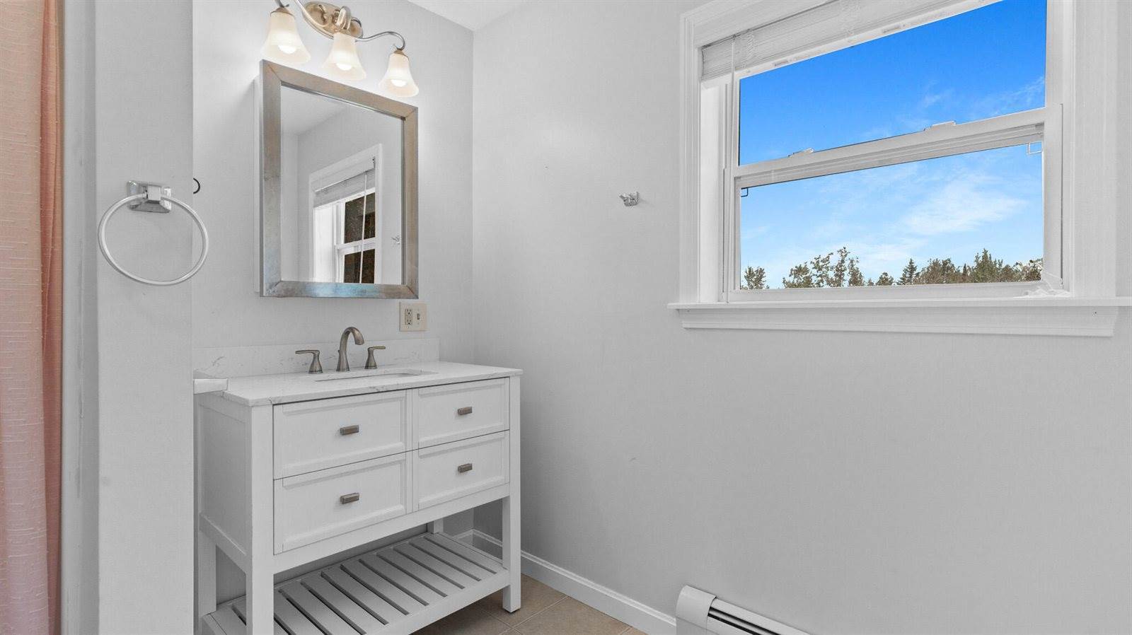 39 Maple Leaf Lane, Hermon, ME 04401