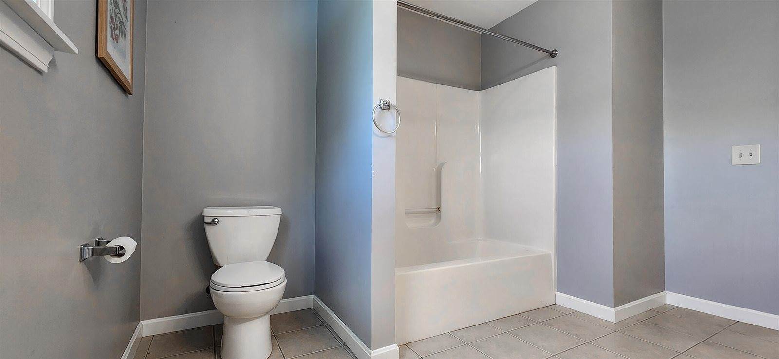 39 Maple Leaf Lane, Hermon, ME 04401