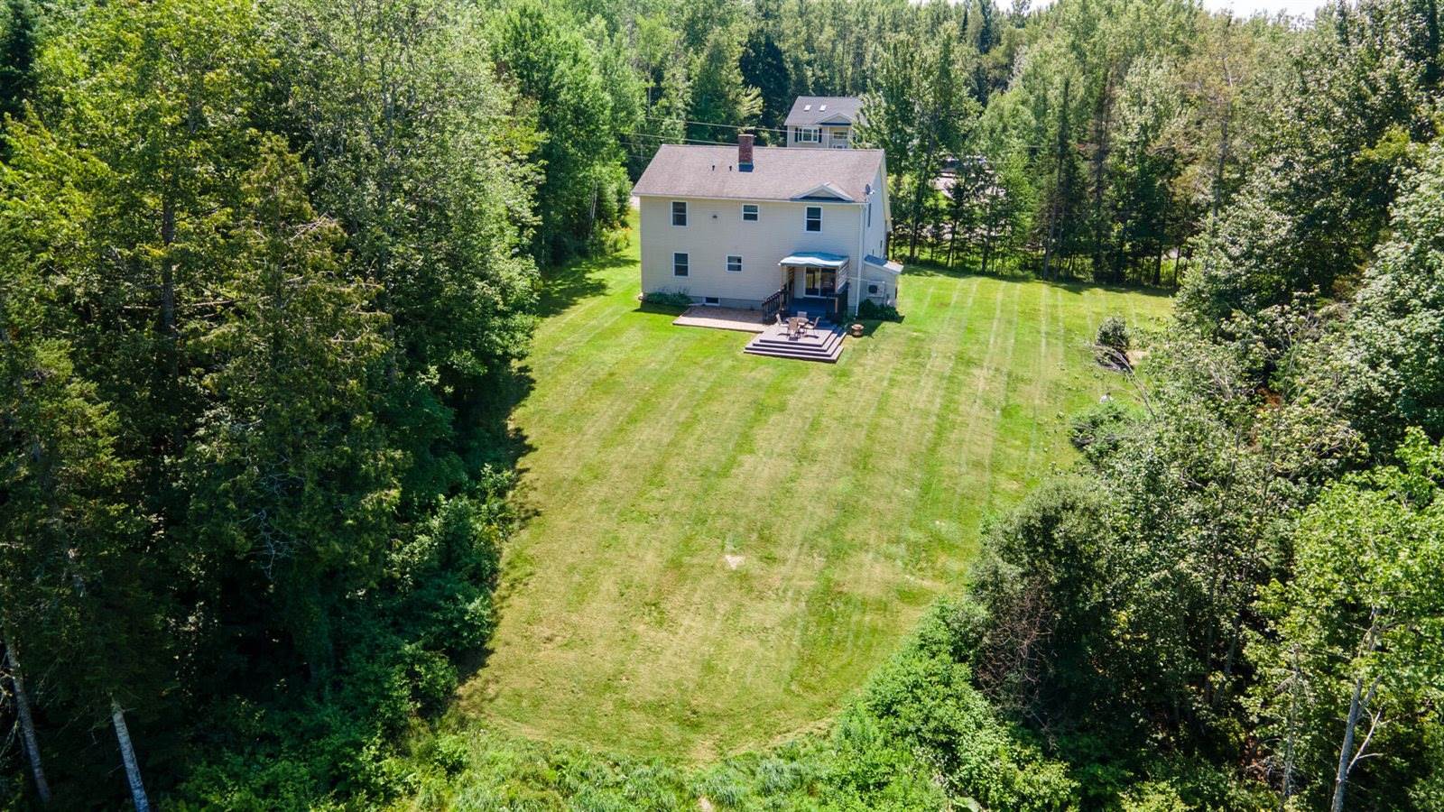 39 Maple Leaf Lane, Hermon, ME 04401